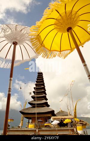 Ulun Danu Bratan Wassertempel am Bratan See, Bedugul, Tabanan, Bali, Indonesien. Stockfoto