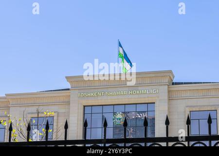 Taschkent, Usbekistan - 5. Mai 2023: Gebäude des Rathauses „Hokimiyat“ Stockfoto