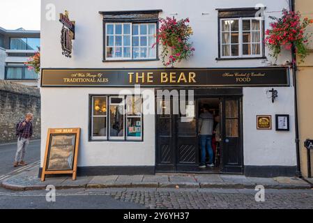 Das Bear Inn, Oxford, Großbritannien, behauptet, der älteste Pub in Oxford zu sein, der von 1241 bis 192 stammt. Stockfoto