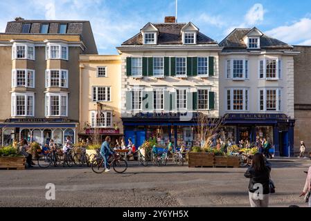 Blackwells weltberühmte Buchläden, Broad Street, Oxford, Großbritannien Stockfoto