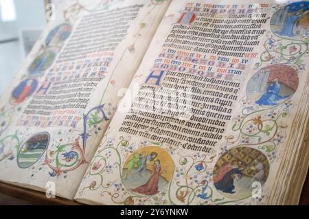 Martyrologie von Usuard, Manuskript mit den Märtyrern der Heiligen im Zusammenhang mit dem christlichen Kalender, Jahr 1254, Girona Kunstmuseum, Girona, Katalonien Stockfoto