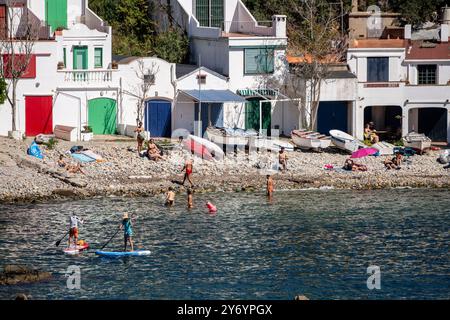 Typische Fischerhäuser, Cala S'Alguer, Palamós, Girona, Katalonien, Spanien Stockfoto