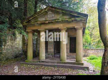 Das Graf's House ist ein Sommerhaus im griechischen Stil am Ufer des Flusses Wear, benannt nach dem polnischen Entertainer Graf Joseph Boruwlaski. Durham, Großbritannien Stockfoto