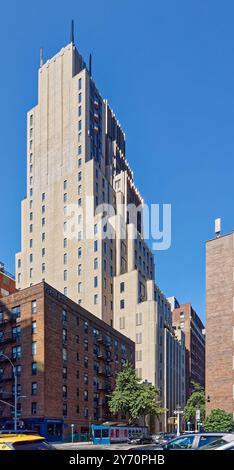 Verizon befindet sich immer noch in den unteren Stockwerken des Walker Tower, dem ehemaligen New Yorker Telefongebäude. Die oberen Stockwerke wurden in Eigentumswohnungen umgewandelt. Stockfoto