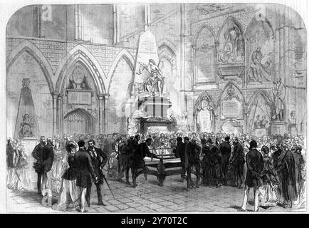 Das Grab von Charles Dickens in Poets' Corner , Westminster Abbey , London , England . 25. Juni 1870 Stockfoto