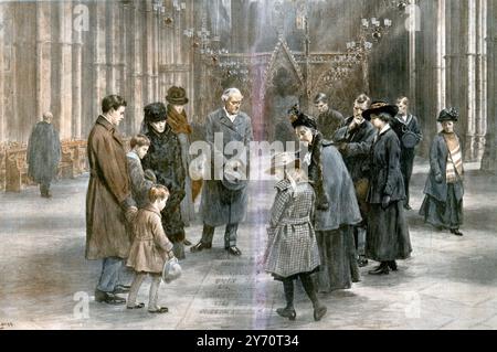 Das Grab des Unbekannten Kriegers, das am 11. November 1920 in der Westminster Abbey begraben wurde. Hier zu sehen, umgeben von jung und alt Trauernden. Aus der Aquarellzeichnung von S Begg vom 20. November 1920 Stockfoto