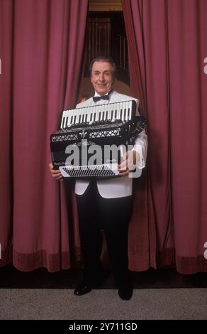 Bill Wilkie MBE Musiker (1922–2017) beim jährlichen Accordion Festival in Perth, Schottland, um die 1989 1980er Jahre im Vereinigten Königreich HOMER SYKES Stockfoto