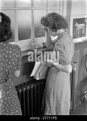 Northants Farmers Wochenschule - Quiz . 1. Januar 1946 Stockfoto