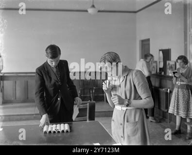 Northants Farmers Wochenschule - Quiz . 1. Januar 1946 Stockfoto