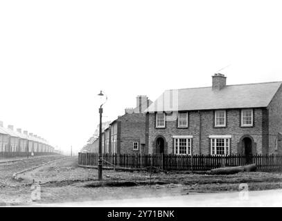 Neu gebaute Häuser entlang der Walford Road, Leicester, England 1930er Jahre Stockfoto