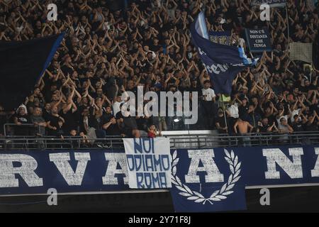 Neapel, Italien. September 2024. Anhänger des SSC Napoli während des Coppa Italia Spiels zwischen SSC Napoli und Palermo FC im Stadio Diego Armando Maradona Neapel Italien am 26. September 2024. Franco Romano/Alamy Live News Stockfoto