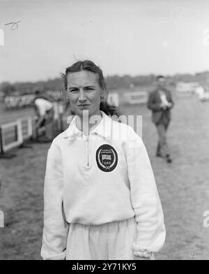 Die Polytechnischen Harriers hielten die TROPHÄEN " SWARD " im Quintin Hogg Memorial Ground in Chiswick ab . An den Sonderveranstaltungen nahmen viele "Possibles " der Olympischen Spiele Teil . DAS BILD ZEIGT:- W . Jordanien Mai 1948 Stockfoto