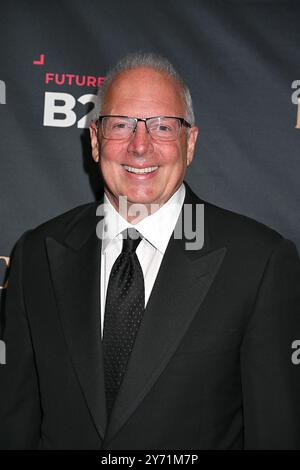 Steve Lanzano nimmt an der Broadcasting Cable Hall of Fame 32th Anniversary im Ziegfeld Ballroom in New York Teil. USA am 26. September 2024. Robin Platzer/ Twin Images/ Credit: SIPA USA/Alamy Live News Stockfoto