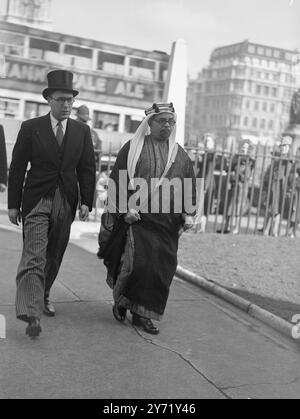 Russischer Botschafter Nimmt Am Masaryk-Dienst Teil. Heute (Donnerstag) fand in St. Margaret's Westminster eine Gedenkfeier für Herrn Jan Masaryk, tschechoslowakischer Außenminister, statt. Die Veranstaltung wurde von M. E. Mons Bohuslav Kratochvil, dem tschechoslowakischen Botschafter, organisiert. 18. März 1948 Stockfoto