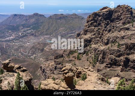 Blick auf die Berglandschaft vom Mirador del Pico de los Pozos de las Nieves. Gran Canaria. Kanarische Inseln. Spanien. Stockfoto