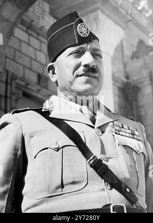 General Abdul Kader el Guindy Pascha von der Transjordanischen Armee , der nach dem 15. Mai zum Kommandeur der Arabischen Legion werden soll, wenn der britische Brigademeister Glubb Pascha am .8. Mai 1948 eine unbefristete " Beurlaubung " erhält Stockfoto