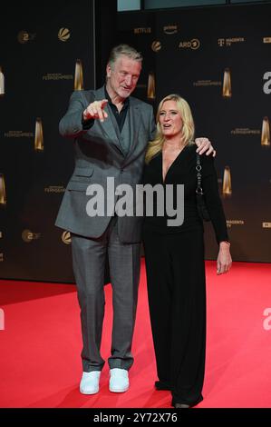 Produzent Michael Souvignier und ARD-Wettermoderatorin Claudia Kleinert kommt zur Gala und Verleihung des Deutschen Fernsehpreises in Köln. *** Produzent Michael Souvignier und ARD-Wettermoderatorin Claudia Kleinert nehmen an der Gala und Zeremonie des Deutschen Fernsehpreises in Köln Teil Stockfoto