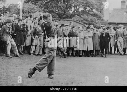 Zwei 16-jährige Schüler, Donald Dunstan von der Manchester Central High School und Allan MacGregor, Watson's College, Edinburgh, absolvieren heute das Finale der Boys Amateurgolfmeisterschaft, über 36 Löcher in Bruntsfield Links, Edinburgh. Das Bild Zeigt: Donald Dunstand. 31. August 1946 Stockfoto