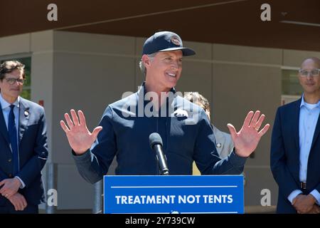 Redwood City, KALIFORNIEN - 14. Mai 2024: Gouverneur Gavin Newsom spricht bei einer Pressekonferenz über die Aktualisierung der Bemühungen der staaten zur Transformation des mentalen Gesundheitssystems. Stockfoto