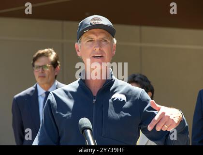 Redwood City, KALIFORNIEN - 14. Mai 2024: Gouverneur Gavin Newsom spricht bei einer Pressekonferenz über die Aktualisierung der Bemühungen der staaten zur Transformation des mentalen Gesundheitssystems. Stockfoto