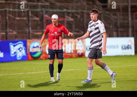 Unterhaching, Deutschland. September 2024. Manuel Stiefler (SpVgg Unterhaching, 08) mit Verband um den Kopf, SpVgg Unterhaching vs. SV Sandhausen, Fussball, 3. Liga, 8. Spieltag, Saison 24/25, 27.09.2024, DFL-VORSCHRIFTEN VERBIETEN DIE VERWENDUNG VON FOTOS ALS BILDSEQUENZEN, Foto: Eibner-Pressefoto/Jenni Maul Credit: dpa/Alamy Live News Stockfoto