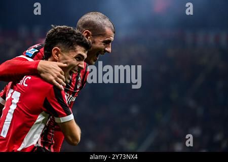 Christian Pulisic feiert, nachdem er sein drittes Tor beim italienischen Fußballspiel der Serie A zwischen dem AC Milan und Lecce im San Siro Stadium in Mailand am 27. September 2024 erzielt hat. Credit: Piero Cruciatti/Alamy Live News Stockfoto