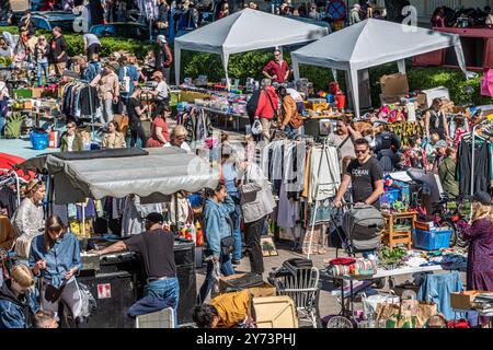 Göteborg, Schweden - Mai 29 2022: Straßenflohmarkt Megaloppis in Mallorna. Stockfoto