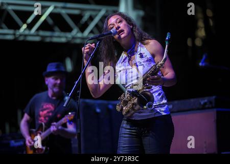 Vanessa Collier tritt am 26. September 2024 auf dem Dach des Pier 17 in New York City auf. Stockfoto