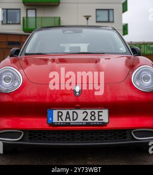 Mölndal, Schweden - 29. Januar 2023: Front eines roten ora Funky Cat Elektroautos Stockfoto