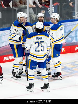 Torjubel nach dem 0:3 von Dylan Cozens (Buffalo Sabres, #24) GER, EHC Red Bull Muenchen gegen Buffalo Sabres, Eishockey, Testspiel, Preseason, Grand Opening SAP Garden, 27.09.2024. Foto: Eibner-Pressefoto/Heike Feiner Stockfoto