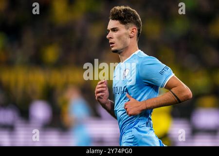 DORTMUND, DEUTSCHLAND - 27. SEPTEMBER: Moritz Broschinski vom VfL Bochum sieht beim Bundesliga-Spiel zwischen Borussia Dortmund und VfL Bochum 1848 im Signal Iduna Park am 27. September 2024 in Dortmund an. (Foto: Rene Nijhuis) Stockfoto