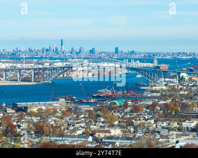 Die Bayonne Bridge verbindet Staten Island mit Bayonne, New Jersey Stockfoto