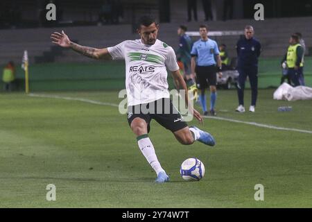 Curitiba, Brasilien. September 2024. PR - CURITIBA - 09/27/2024 - BRASILIANISCHE B 2024, CORITIBA x GOIAS - Bruno Melo Spieler von Coritiba während des Spiels gegen Goias im Couto Pereira Stadion für die brasilianische B Meisterschaft 2024. Foto: Gabriel Machado/AGIF Credit: AGIF/Alamy Live News Stockfoto