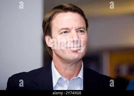 John Edwards dargestellt in den Vereinigten Stahlarbeitern von Amerika Lokale 4856 in Henderson, Nevada, 16. Januar 2008. © kabik / MediaPunch Stockfoto