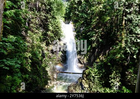 Cascade Falls liegt nordöstlich von Mission, BC, Kanada Stockfoto