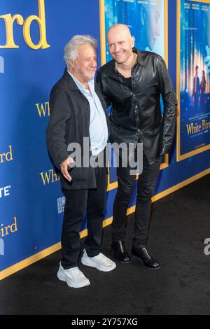 New York, Usa. September 2024. Dustin Hoffman und Marc Forster nehmen am 26. September 2024 an der New Yorker Vorführung von The Lionsgate ''White Bird'' im DGA Theater in New York, USA, Teil. (Foto von Thenews2/NurPhoto) Credit: NurPhoto SRL/Alamy Live News Stockfoto