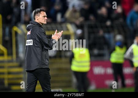 Ulm, Deutschland. September 2024. Fußball: Bundesliga 2, SSV Ulm 1846 - Eintracht Braunschweig, Spieltag 7, Donaustadion. Ulmer Trainer Thomas Wörle gestikuliert. Vermerk: Harry langer/dpa/Alamy Live News Stockfoto