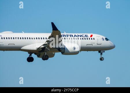 Airbus A220-300 Air France, Flugzeuglande Berlin Deutschland Stockfoto