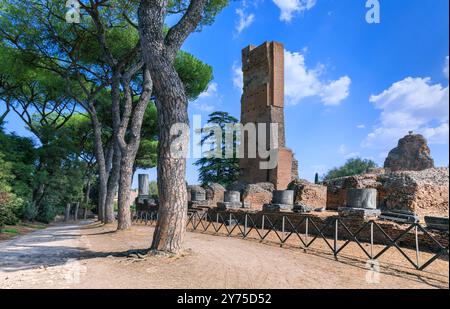 Blick auf den Domus Flavia auf dem Palatin in Rom, Italien. Stockfoto