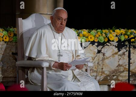 Brüssel, Belgien September 2024. Papst Franziskus wurde am Samstag, den 28. September 2024, während eines päpstlichen Besuchs in der Nationalbasilika des Heiligen Herzens in Koekelberg, Brüssel, vorgestellt. Der Leiter der katholischen Kirche Papst Franziskus, geborener Jorge Mario Bergoglio, besucht Belgien vom 26. Bis 29. September, um den 600. Jahrestag der Universitäten KU Leuven und UCLouvain zu feiern. BELGA FOTO NICOLAS MAETERLINCK Credit: Belga News Agency/Alamy Live News Stockfoto