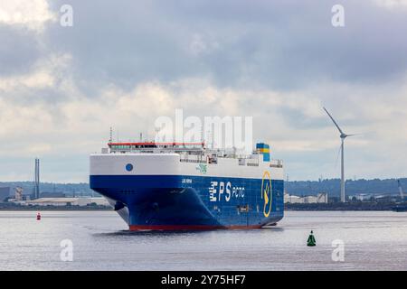 Fahrzeugträger LakeHerman fährt nach dem Verlassen der Royal Portbury Docks auf See Stockfoto