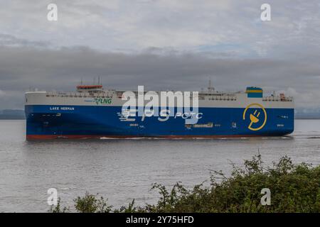 Fahrzeugträger LakeHerman fährt nach dem Verlassen der Royal Portbury Docks auf See Stockfoto