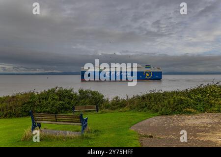 Fahrzeugträger LakeHerman fährt nach dem Verlassen der Royal Portbury Docks auf See Stockfoto