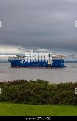 Fahrzeugträger LakeHerman fährt nach dem Verlassen der Royal Portbury Docks auf See Stockfoto