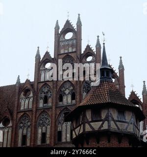 Die Marienburg (Zamek Malbork) des deutschen Mittelalterordens zwischen 1309 und 1454 in Malbork an der Nogat in der Woiwodschaft Pommern im Norden Polens, Polen um 1988. Stockfoto