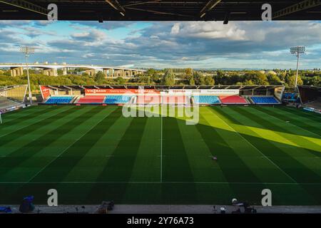 Salford, Großbritannien. September 2024. Die Super League Rugby Playoffs 2024: Salford Red Devils vs Leigh Leopards im Salford Community Stadium. Allgemeiner Blick auf das Salford Community Stadium. James Giblin/Alamy Live News. Stockfoto