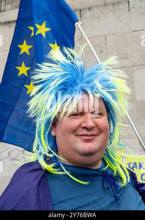 London, Großbritannien. September 2024. Pro-EU-Aktivisten marschieren von Park Lane zu einer Kundgebung im Parliament Square Credit: Phil Robinson/Alamy Live News Stockfoto