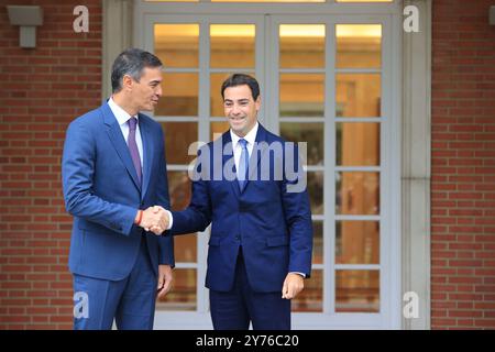 Madrid, 20.09.2024. La Moncloa Palace. Runde der Kontakte mit den Regionalpräsidenten. Der Regierungspräsident Pedro Sánchez empfängt den Lehendakari Imanol Pradales (PNV). Foto: Jaime García. ARCHDC. Quelle: Album / Archivo ABC / Jaime García Stockfoto