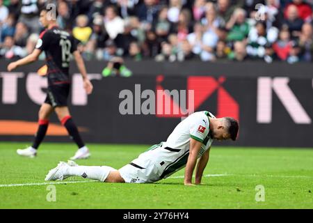 28. September 2024, Nordrhein-Westfalen, Mönchengladbach: Fußball: Bundesliga, Borussia Mönchengladbach – 1. FC Union Berlin, Spieltag 5, im Stadion im Borussia-Park gestikuliert Mönchengladbachs Tim Kleindienst. Foto: Federico Gambarini/dpa - WICHTIGER HINWEIS: Gemäß den Vorschriften der DFL Deutschen Fußball-Liga und des DFB Deutschen Fußball-Bundes ist es verboten, im Stadion und/oder im Spiel aufgenommene Fotografien in Form von sequenziellen Bildern und/oder videoähnlichen Fotoserien zu verwenden oder zu verwenden. Stockfoto