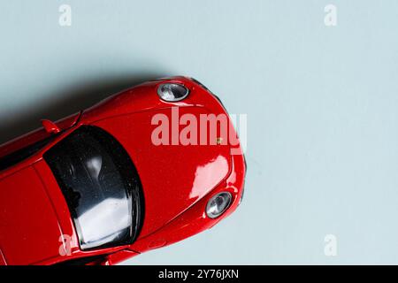 Göteborg, Schweden - 27. november 2022: Draufsicht eines roten Porsche 911 Modellautos Stockfoto